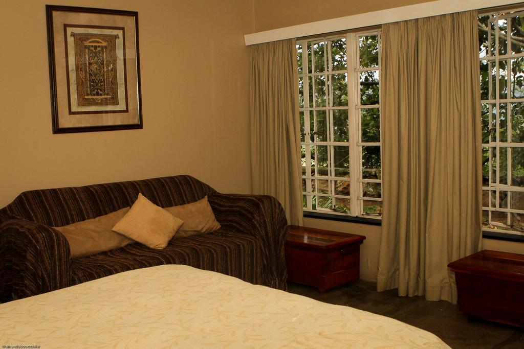 Down Gran'S Self-Catering Cottage Lobamba Exterior foto